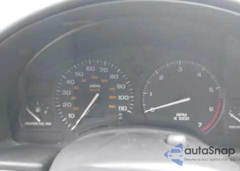 1999 Saturn Sc1 z USA, uszkodzony, nr VIN 1G8ZP1284XZ348752